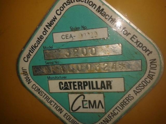 ขายรถแบคโฮ CAT 320D เอกสารเล่มทะเบียน 9200 ชม.ราคา 1800000