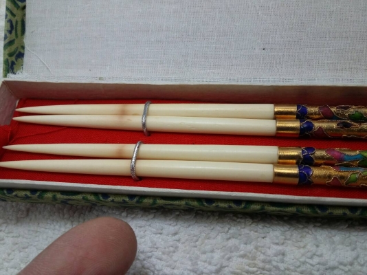 ตะเกียบงาช้าง