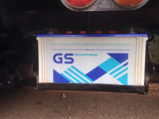 ขายครับ  4ล้อกลางNKR88ปี38 รถห้างแท้ เกียร์สั้น.  เครื่องดี คัสชีใสเลย. รถอาบน้ำมาสวยบางๆๆ ภายในครบ แอร์มี. ยางดี4เส้น กะบะไม้สวย. พื้นไม่แตก เอกสารพร้อมโอน. ม79 ราคา255000 ต่อรอง สนใจ0930693225 ร้อยเอ็ด. สุวรรณภูมิ