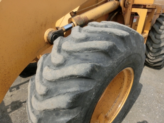 ขาย รถตัก KOMATSU 510 กรองเดี่ยว ซีเรียลสูง 16,914 นำเข้าจากญี่ปุ่น 090-986-2521 อ๊อบ ขาย รถตัก KOMATSU 510 กรองเดี่ยว ซีเรียลสูง 16,914 นำเข้าจากญี่ปุ่น 090-986-2521 อ๊อบ