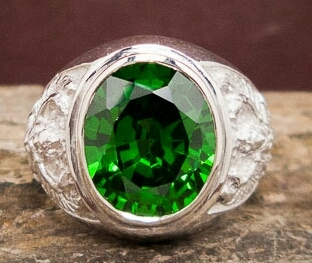 แหวนพลอยประจำเดือนเกิด