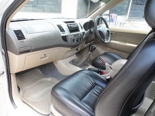 TOYOTA VIGO 2.5 D4D CAB MT ปี 2006 รถสวยพร้อมใช้ จัดไฟแนนซ์ได้ T.086-527-9533