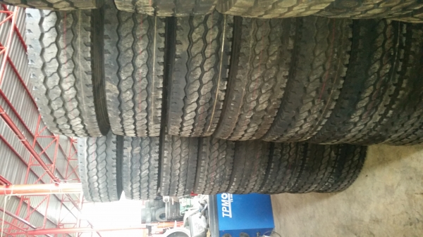 ยาง 1100/20 เรเดียล และ ผ้าใบ