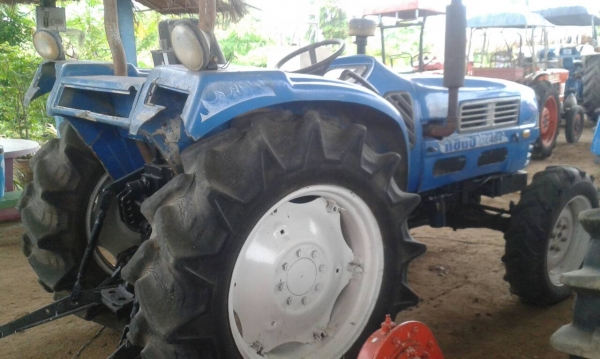 ขายรถแช้มป์484แรง ราคา135000บาทมีโลตาลี้หนึ่งอันรถเดิมๆพร้อมใช้งานสนใจโทร0813655997 อำพร พาเจริญ ราคานี้ยังต่อลองได้อีกนะครับ