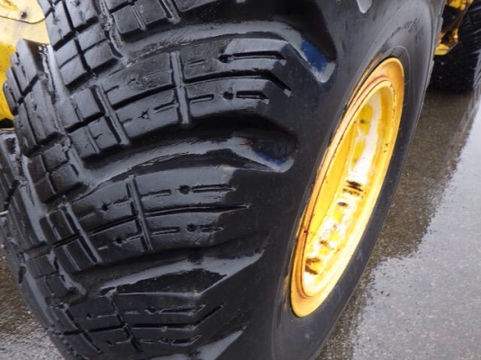 ขาย KOMATSU WA 300-1 ซีเรียลสูง 30,000 นำเข้าจากญี่ปุ่น สวยสุดๆ รีบจอง มีคันเดียว 090-986-2521 อ๊อบ ขาย KOMATSU WA 300-1 ซีเรียลสูง 30,000 นำเข้าจากญี่ปุ่น สวยสุดๆ รีบจอง มีคันเดียว 090-986-2521 อ๊อบ