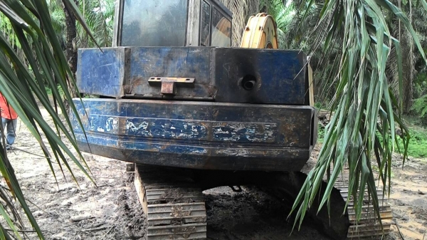 ขายรถแบคโฮ KOMATSU PC60-5 หัวคีปไม้ของญี่ปุ่น คีปใส่รถ 10 ล้อได้เลย ราคา 280000