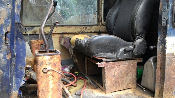 ขายรถแบคโฮ KOMATSU PC60-5 หัวคีปไม้ของญี่ปุ่น คีปใส่รถ 10 ล้อได้เลย ราคา 280000