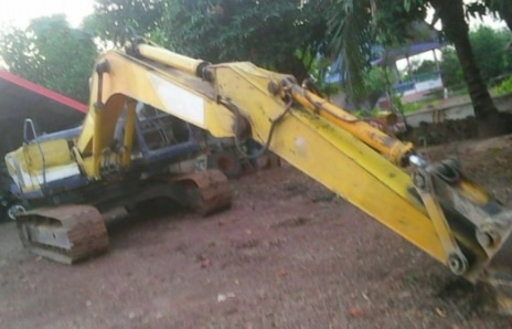 KOBELCO MARK III SK 120 รถบอดี้สวยเดิมๆพร้อมใช้งานได้เลย เครื่องยนต์เดิมๆปั๊มเดิมแรงดีทำงานไม่โหลด ภายในเก๋งสะอาดสวยอุปกรณ์ครบพร้อม ไฟฟ้าตัดแล้ว ภายนอกบูมอาร์มสวย ไม่มีปะไม่มีดาม ช่วงล่างเอวแน่นดี เฟลมสวยไม่มีผุกร่อน สป๊อกเก็ตตัวเดินเต็มดีใช้ได้นาน โรลเลอ