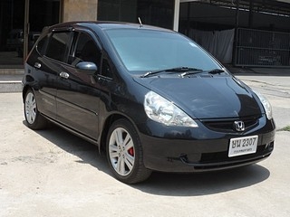 HONDA JAZZ 1.5 AUTO ปี 2004 พร้อมติดแก๊ส LPG จัดไฟแนนซ์ได้ ไม่ต้องมีคนค้ำ T.086-527-9533
