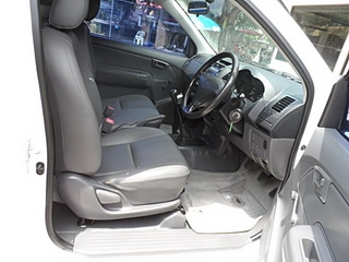 TOYOTA VIGO CHAMP 2.7 SINGLE MT ปี 2012 ติดแก๊สตั้งแก๊ส LPG จัดไฟแนนซ์ได้ T.086-527-9533