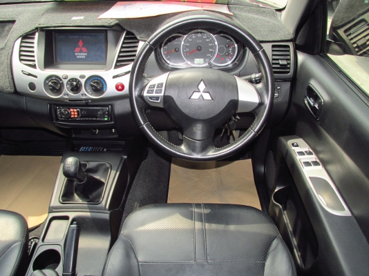 TRITONยกสูง 4ประตู ปี2013 เกียรืธรรมดา ปี2013 TRITONยกสูง 4ประตู ปี2013 เกียรืธรรมดา ปี2013