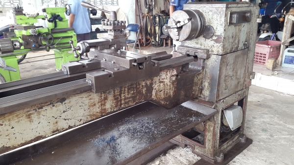 เครื่องกลึง 6 ฟุต ต้าชิง 3 เพลา เกียร์บล็อก พร้อมใช้งาน สภาพเดิม ๆ เครื่องเงียบ 78,000