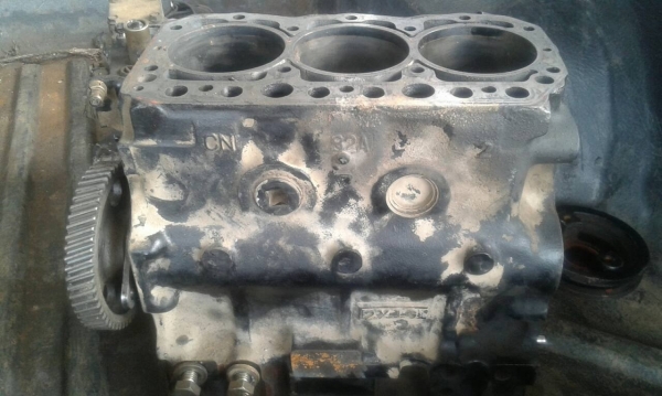 FROM JAPAN ENGINE อะไหล่เครื่องยนต์ KOMATSU(3D82)หรือYANMAR(3TN82) สำหรับรถขุดเล็ก สนใจรีบติดต่อ 0818833166