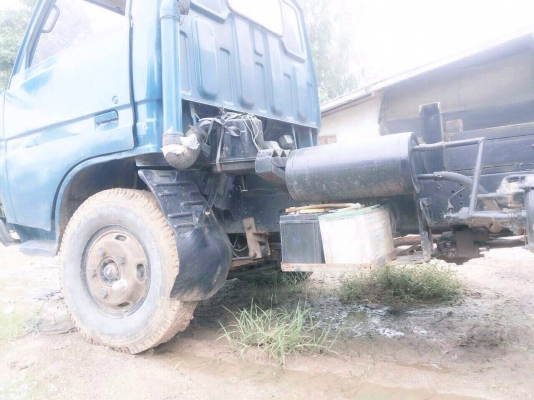 TOYOTA DYNA BU30 - 115 HP 14B หกล้อดั๊มพ์ รถสภาพดีพร้อมใช้งานได้เลยครับ ขายตามสภาพไม่มีเอกสารทะเบียนนะครับ กระบะดั๊มพ์เหล็ก 4 ตันความยาว 3.50 เมตรสภาพดีสุดๆพร้อมบรรทุกหนักได้เลย เครื่องยนต์ 14B วางใหม่เครื่องแรงดีไม่มีเยิ้มครับ ภายในเก๋งคอนโซลครบ พวงมาลัย