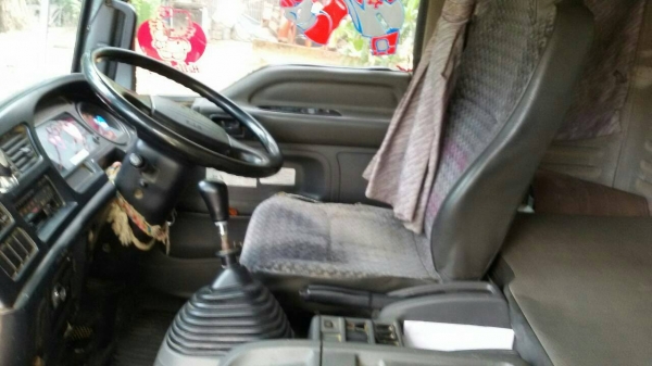 ISUZU 6 ล้อดัมพ์ รุ่น FSR33H4 ปีจดทะเบียน 2530 210 แรงม้า ISUZU 6 ล้อดัมพ์ รุ่น FSR33H4 ปีจดทะเบียน 2530 210 แรงม้า