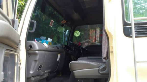 ISUZU 6 ล้อดัมพ์ รุ่น FSR33H4 ปีจดทะเบียน 2530 210 แรงม้า ISUZU 6 ล้อดัมพ์ รุ่น FSR33H4 ปีจดทะเบียน 2530 210 แรงม้า