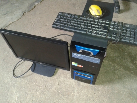 คอม PC ตัังโต๊ะทัั้งชุด