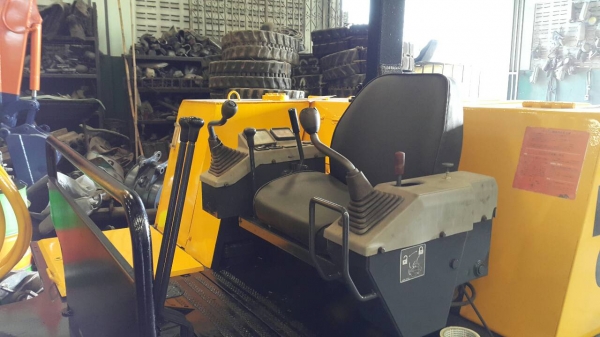 ขาย รถขุด IHI รุ่น 40GX มือสองญี่ปุ่น แทรกเหล็กสวย สลักแน่น ทุกส่วน ปั้มนิ้ว คอนโทรลสั้น ทำงานไว เทียบเท่า PC40-7- สวยพร้อม ใช้งาน มือถือ/LINE ID : 0818753444 ขาย รถขุด IHI รุ่น 40GX มือสองญี่ปุ่น แทรกเหล็กสวย สลักแน่น ทุกส่วน ปั้มนิ้ว คอนโทรลสั้น ทำงานไว เทียบเท่า PC40-7- สวยพร้อม ใช้งาน มือถือ/LINE ID : 0818753444