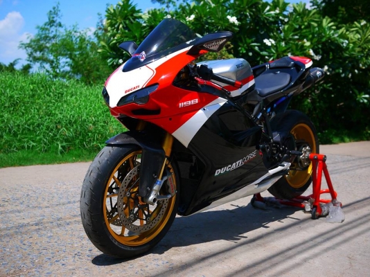 ขาย Ducati 1198 Upgrade เป็นตัว Corse พร้อมทะเบียนแท้ ของแต่งหลายรายการ รถสวยมากๆ