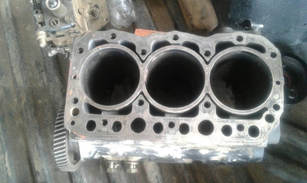 FROM JAPAN ENGINE อะไหล่เครื่องยนต์ KOMATSU(4D88)หรือYANMAR(4TN88) สนใจรีบติดต่อ 0818833166