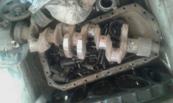 FROM JAPAN ENGINE อะไหล่เครื่องยนต์ KOMATSU(4D88)หรือYANMAR(4TN88) สนใจรีบติดต่อ 0818833166