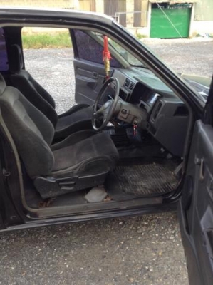 ขาย NISSAN  BIGM ฝาเเดง  ปี 1991 เครื่องดี ช่วงล่างดี  สีสวย