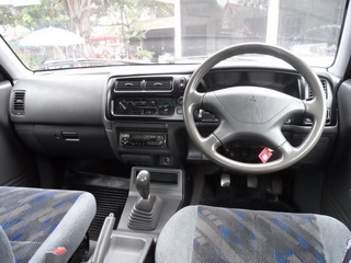 MITSUBISHI STRADA 2.5 MT 2004 จัดไฟแนนซ์ได้ ไม่ต้องมีคนค้ำ T.086-527-9533