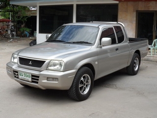 MITSUBISHI STRADA 2.5 MT 2004 จัดไฟแนนซ์ได้ ไม่ต้องมีคนค้ำ T.086-527-9533
