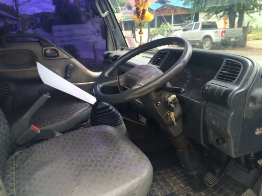 ขาย 6 ล้อ NKR-130 โบว์  ปี 51