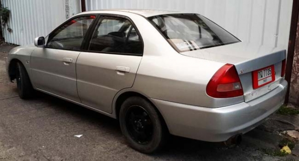 Mitsubishi lancer 1.5 ปี 98 เกียร์ธรรมดา ไม่ติดแก๊ส ขับดีมาก พร้อมใช้เลย