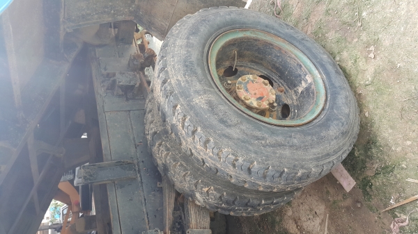 ขายรถ6ล้อดั๊มหัวยาว มีเกียร์กลาง เสื้อเพลาฟูโซ่ สภาพพร้อมใช้