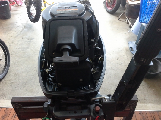 ขายเครื่องเรือ 15แรง หางสั้น ใช่ครั้งเดียวครับ 0814918829 อ๋อย ปากช่อง