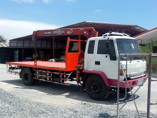 ขายรถบรรทุกหกล้ออีซูซูร็อคกี้เครื่อง 220 แรงม้า 6HH1แน่นมากๆๆ ติดเครนยูนิค 6 เหลี่ยนท้องวี 3.30 ตัน 