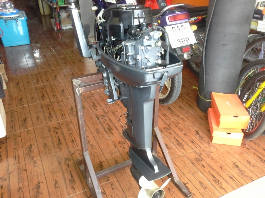 ขายเครื่องเรือ 15แรง หางสั้น ใช่ครั้งเดียวครับ 0814918829 อ๋อย ปากช่อง