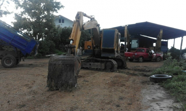 ขายรถแบคโฮ KOMATSU PC120-2 ราคา 350000