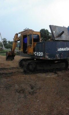 ขายรถแบคโฮ KOMATSU PC120-2 ราคา 350000
