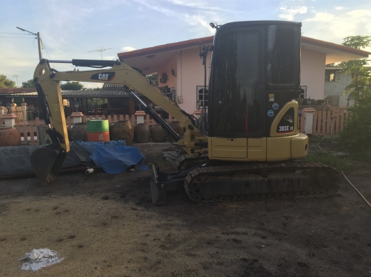 ขายแบคโฮCAT303CCRทำสีใหม่ มีแอร์ สภาพเดิมๆ ขายแบคโฮCAT303CCRทำสีใหม่ มีแอร์ สภาพเดิมๆ