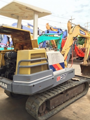 YANMAR B37
