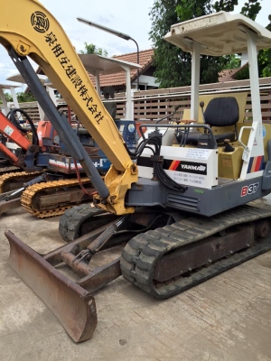 YANMAR B37