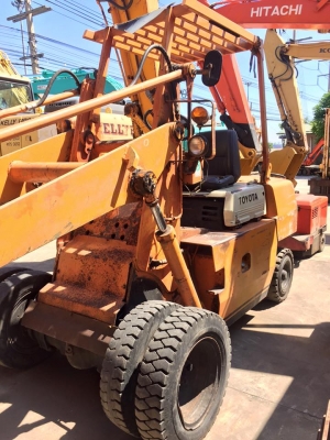 รถตัก TOYOTA SD15  ราคา 200,000 บาท รถเก่านำเข้าจากญี่ปุ่นไม่เคยใช้งานในไทย  สภาพพร้อมลุยงาน เอกสารใบอินวอยแจ้งจำหน่าย