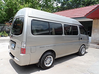 NISSAN URVAN 3.0 MT ปี 2005 จัดไฟแนนซ์ได้ T.086-527-9533