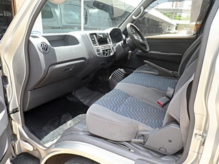 NISSAN URVAN 3.0 MT ปี 2005 จัดไฟแนนซ์ได้ T.086-527-9533