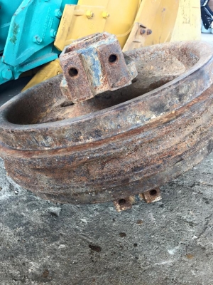 ล้อนำ PC200-6 ของใน  ราคา 7,000 บาท