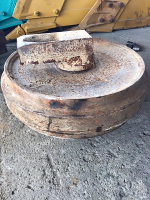 ล้อนำ PC200-6 ของใน  ราคา 7,000 บาท