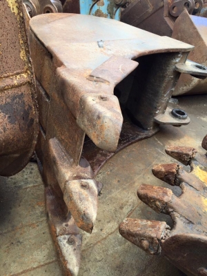 บุ้งกี๋ PC120 นอกญี่ปุ่นไม่เคยใช้ในไทย หน้าแคบ PC120 ราคา 27,000 บาท