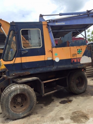 PW100-1 ล้อยาง เก่านอกไม่เคยใช้งานในไทย ราคา 800,000 บาท