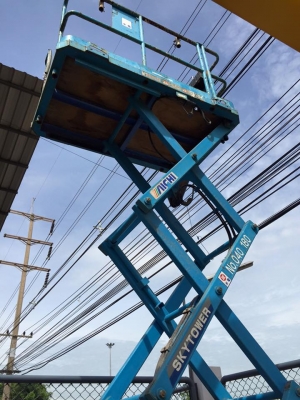 รถเอ็กลิฟ ACHI ก้างปลา สูง 4 เมตร  ราคา 80,000 บาท รถนอกนำเข้าจากญี่ปุ่นพร้อมใช้งาน  เอกสารแจ้งจำหน่ายใบอินวอย