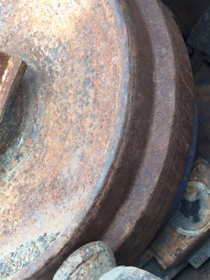 ล้อนำ CAT 330B ราคา 15,000 บาท ล้อนำ CAT 330B ราคา 15,000 บาท