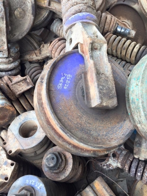 ล้อนำ SK300-3 ราคา 12,000 บาท