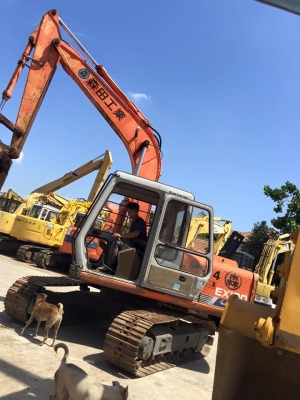 HITACHI EX100-1 รถเก่านอกนำเข้าจากญี่ปุ่นไม่เคยใช้งานในไทย  เอกสารพร้อมใบแจ้งจำหน่าย ฮิตาชิ EX100-1 ราคา 900,000 บาท (ราคาต่อรองได้)